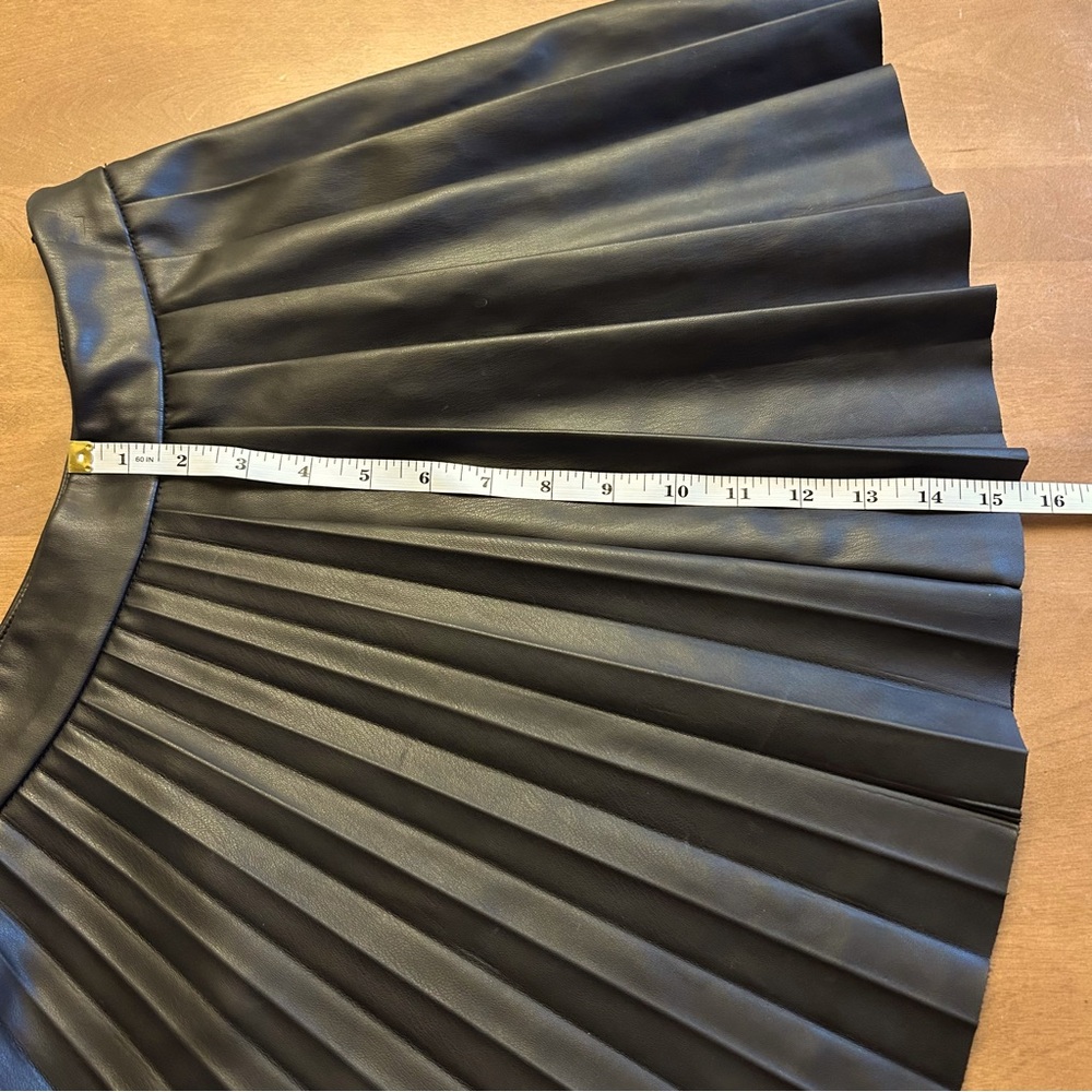 ZARA Pleated Leather Short Skirt Black - Picture 9 of 10